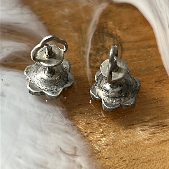 🖤Navajo Sterling turquoise flower earrings - Picture 5 of 10